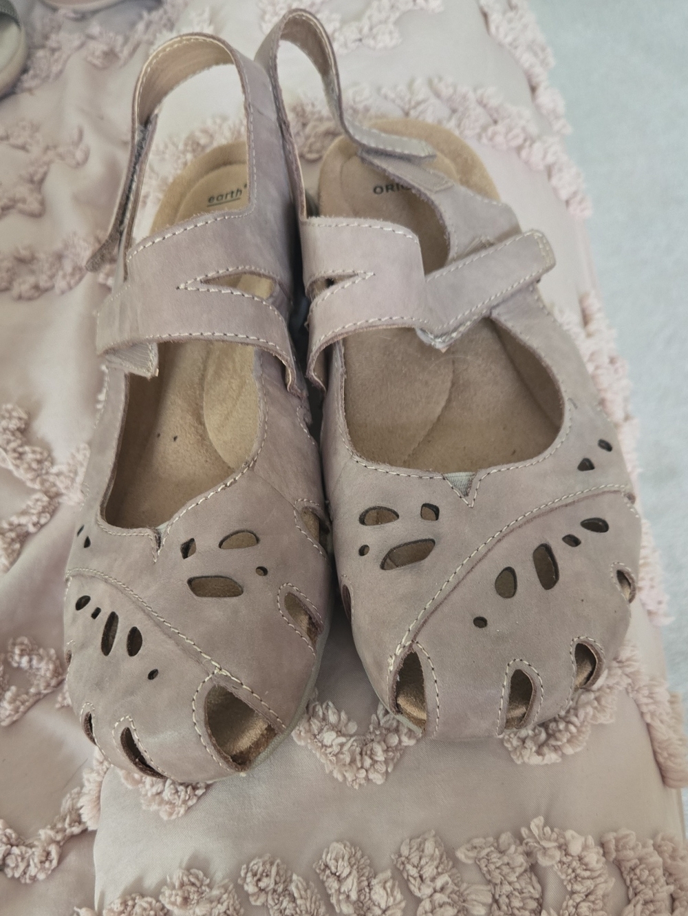 Earth Origins Suede Slingback Flats in Taupe